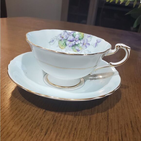Paragon Teacup and Saucer Violetta Pattern - Picture 1 of 8